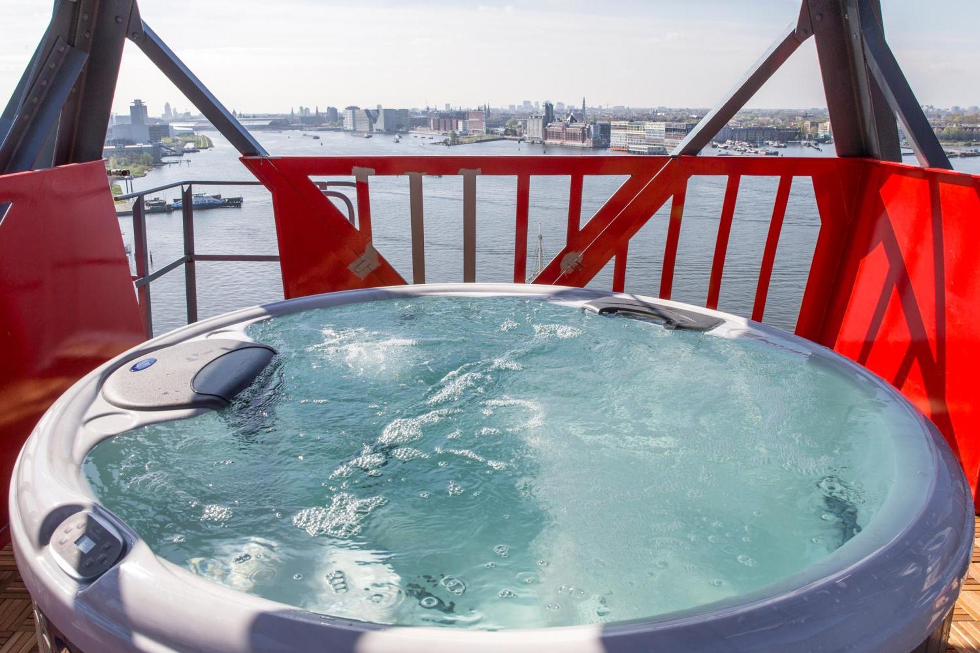 Faralda Crane 5* Amsterdam