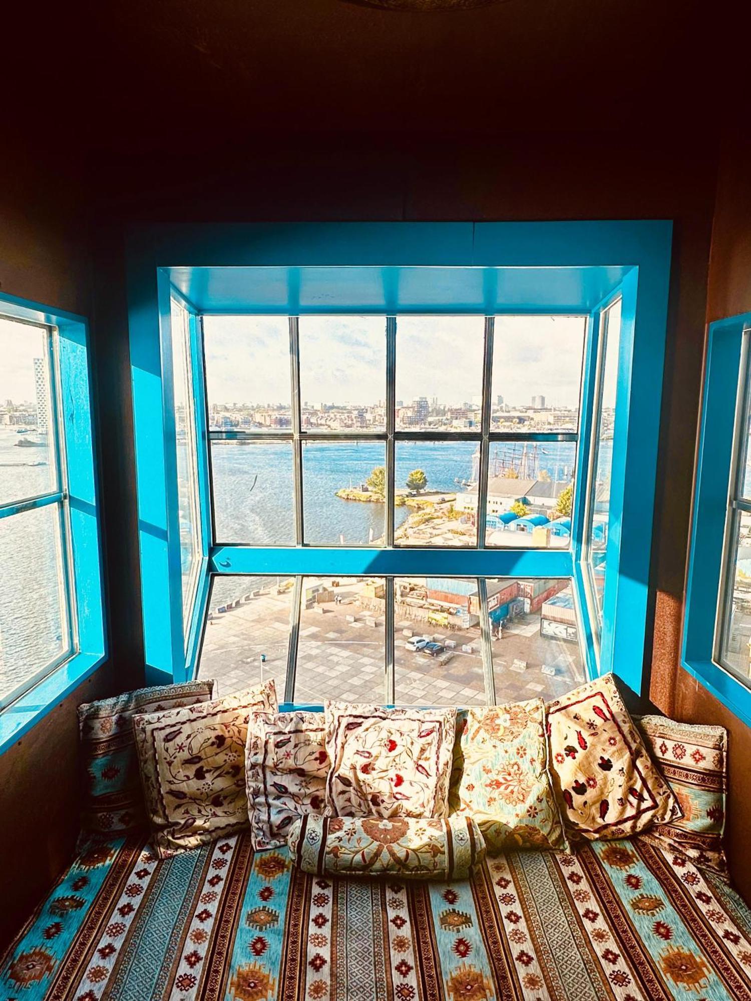 Faralda Crane Hotel 5*
